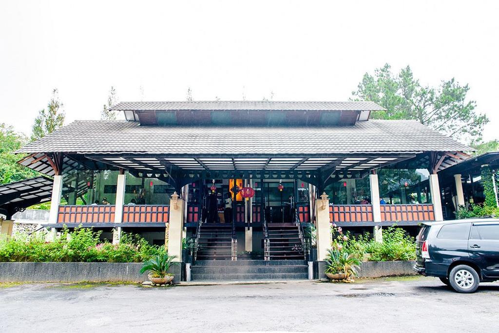 Taman Simalem Resort Tongging エクステリア 写真