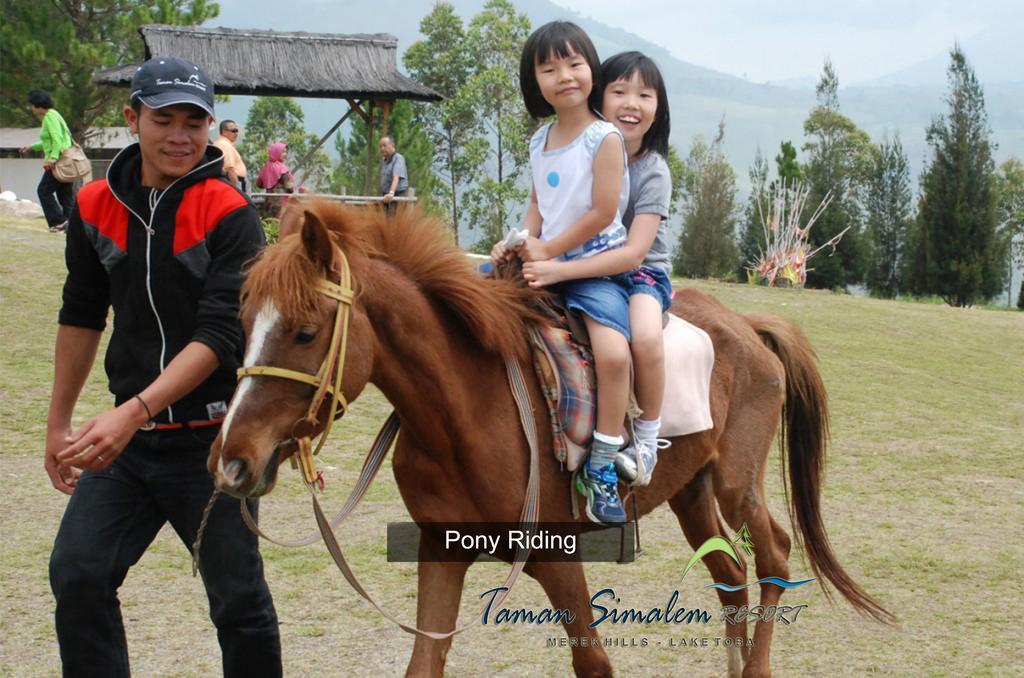 Taman Simalem Resort Tongging エクステリア 写真