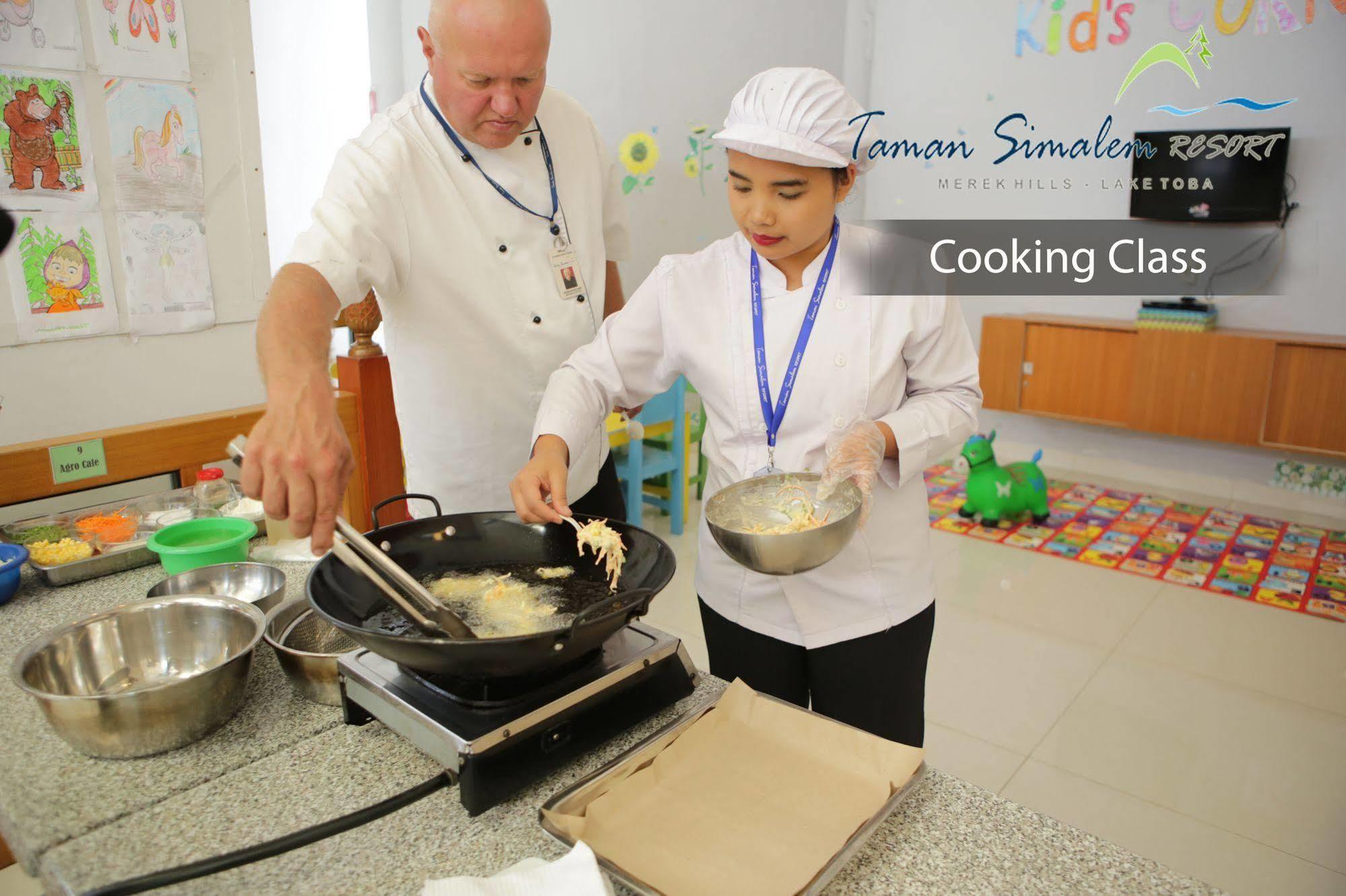 Taman Simalem Resort Tongging エクステリア 写真
