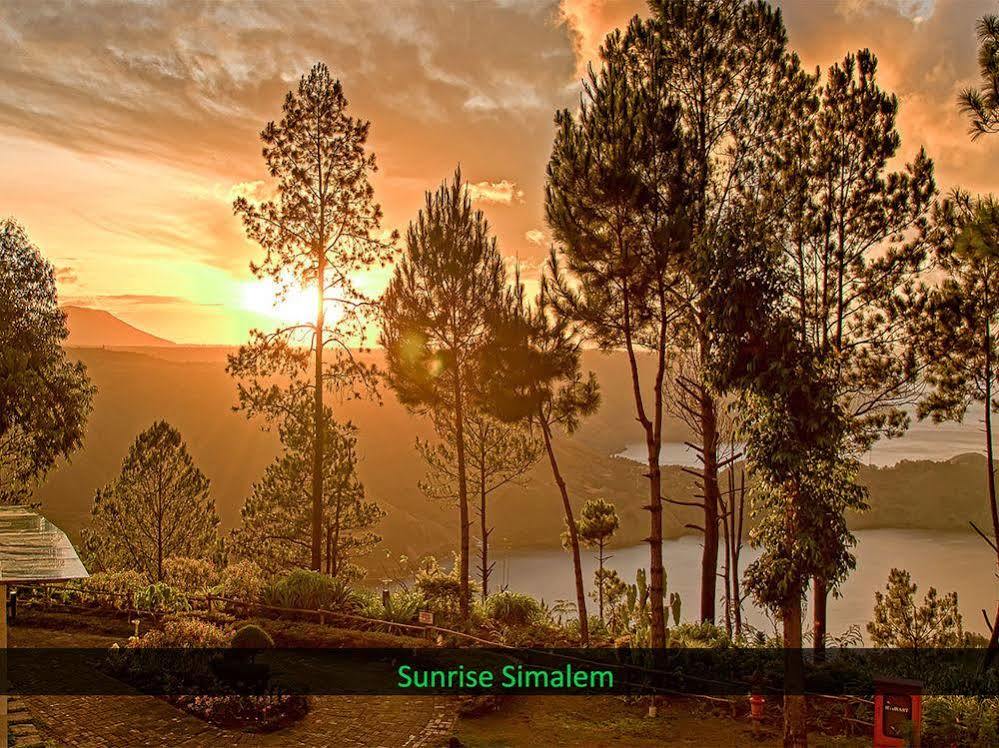 Taman Simalem Resort Tongging エクステリア 写真