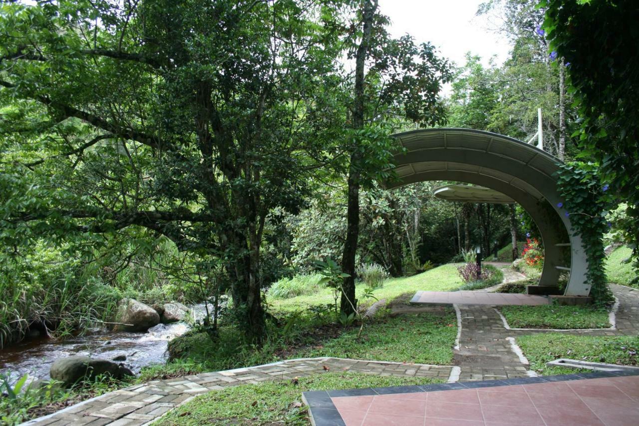 Taman Simalem Resort Tongging エクステリア 写真